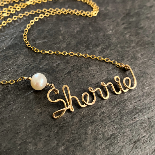 Gold Pearl Name Necklace. Custom Gold Fill Name Necklace with 10mm Freshwater Pearl in Script